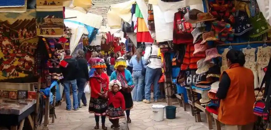 Pisac Market, Sacred Valley, Cusco Region, Peru